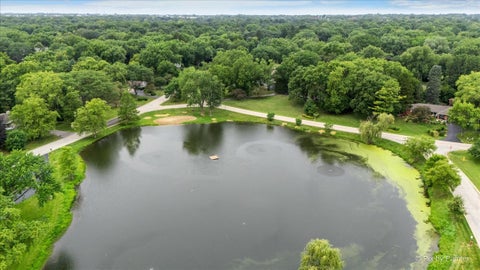 Tiny photo for 1 Carlisle Road, Hawthorn Woods, IL 60047 (MLS # 12751601)