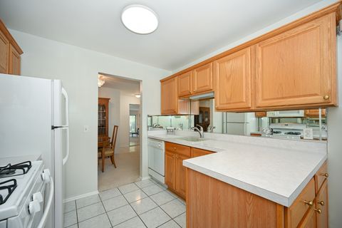 Tiny photo for 228 Arrowwood Court #D1, Schaumburg, IL 60193 (MLS # 12499344)