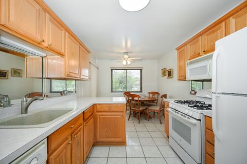 Tiny photo for 228 Arrowwood Court #D1, Schaumburg, IL 60193 (MLS # 12499344)