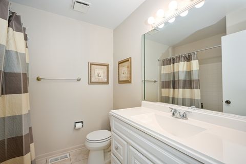 Tiny photo for 228 Arrowwood Court #D1, Schaumburg, IL 60193 (MLS # 12499344)
