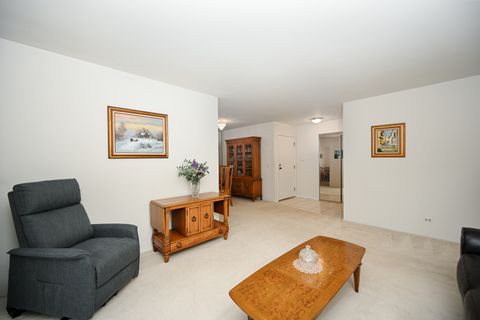 Tiny photo for 228 Arrowwood Court #D1, Schaumburg, IL 60193 (MLS # 12499344)