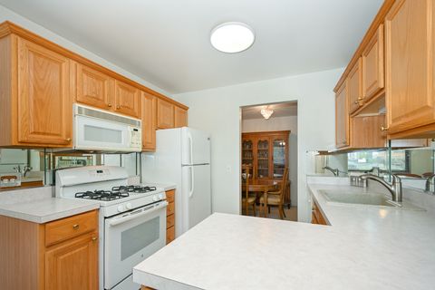 Tiny photo for 228 Arrowwood Court #D1, Schaumburg, IL 60193 (MLS # 12499344)