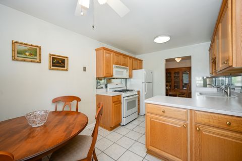Tiny photo for 228 Arrowwood Court #D1, Schaumburg, IL 60193 (MLS # 12499344)