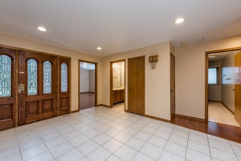 Tiny photo for 4074 Blackstone Avenue, Gurnee, IL 60031 (MLS # 12174366)