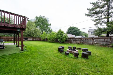 Tiny photo for 4074 Blackstone Avenue, Gurnee, IL 60031 (MLS # 12174366)