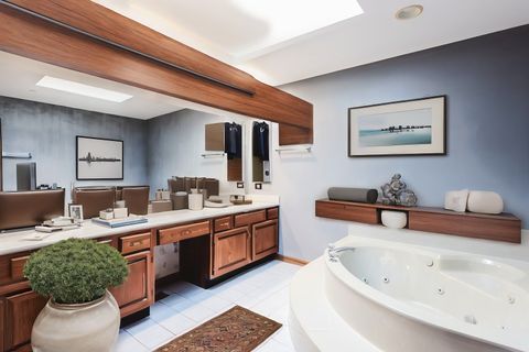 Tiny photo for 4074 Blackstone Avenue, Gurnee, IL 60031 (MLS # 12174366)
