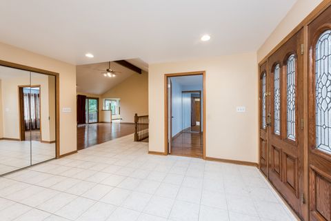 Tiny photo for 4074 Blackstone Avenue, Gurnee, IL 60031 (MLS # 12174366)