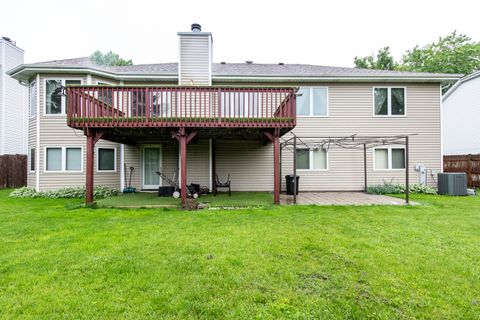 Tiny photo for 4074 Blackstone Avenue, Gurnee, IL 60031 (MLS # 12174366)