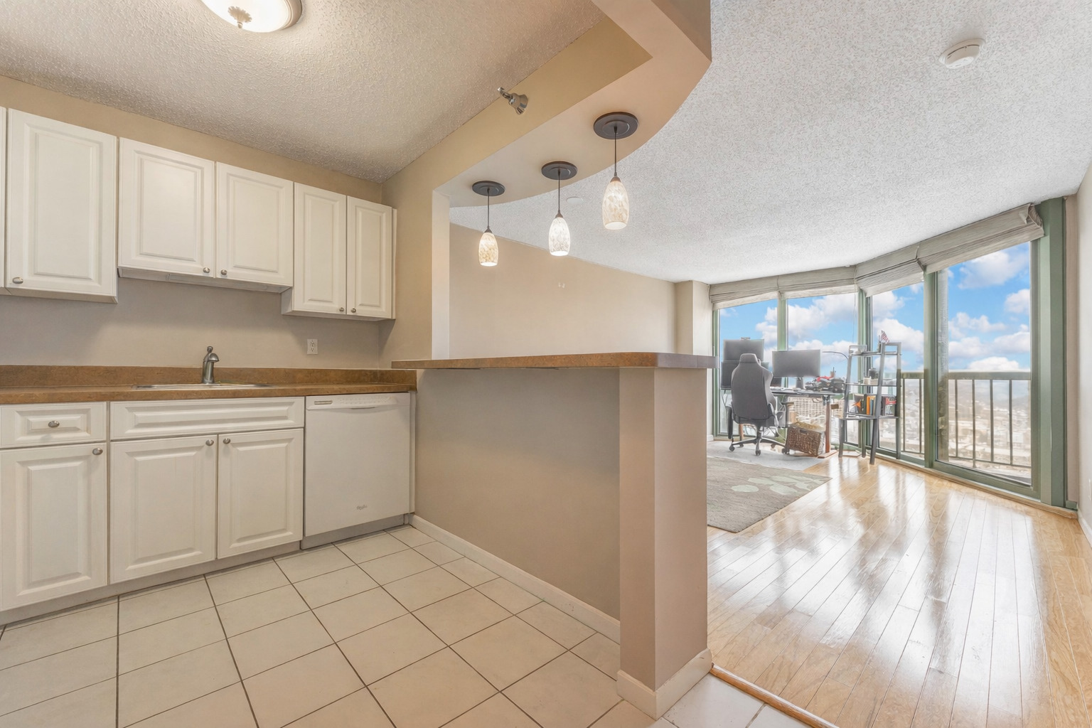 111 W Maple Street 3110