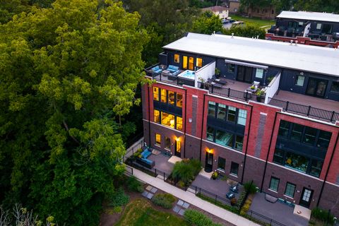 Tiny photo for 912 E Chicago Avenue, Naperville, IL 60540 (MLS # 12483190)