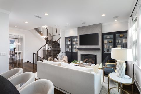 Tiny photo for 912 E Chicago Avenue, Naperville, IL 60540 (MLS # 12483190)