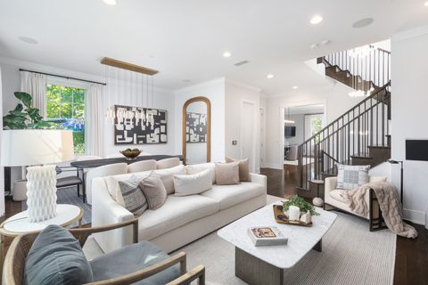 Tiny photo for 912 E Chicago Avenue, Naperville, IL 60540 (MLS # 12483190)