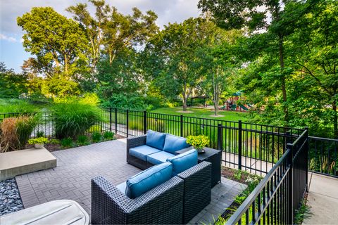 Tiny photo for 912 E Chicago Avenue, Naperville, IL 60540 (MLS # 12483190)