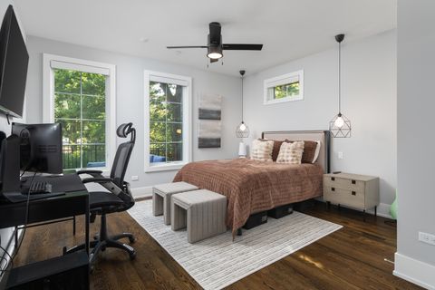 Tiny photo for 912 E Chicago Avenue, Naperville, IL 60540 (MLS # 12483190)