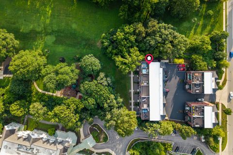 Tiny photo for 912 E Chicago Avenue, Naperville, IL 60540 (MLS # 12483190)