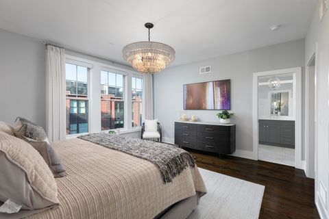 Tiny photo for 912 E Chicago Avenue, Naperville, IL 60540 (MLS # 12483190)