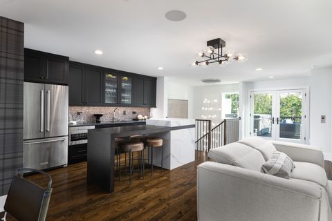 Tiny photo for 912 E Chicago Avenue, Naperville, IL 60540 (MLS # 12483190)