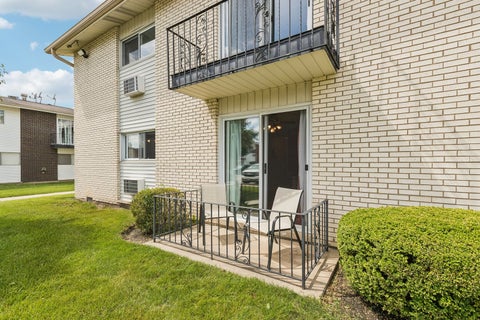 Tiny photo for 8924 Kenneth Drive #101A, Des Plaines, IL 60016 (MLS # 12678313)