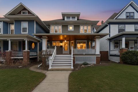 2537 N Bernard Street Chicago IL 60647