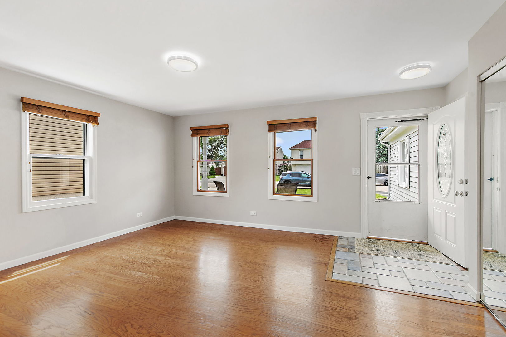 Properties 1 1000 Woodside Drive