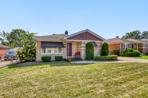 Tiny photo for 3903 153rd Street, Midlothian, IL 60445 (MLS # 12758948)
