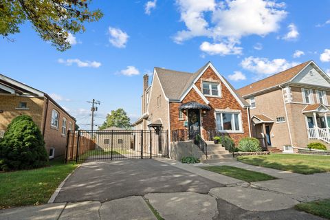 Tiny photo for 5026 S Lavergne Avenue, Chicago, IL 60638 (MLS # 12497481)