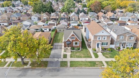 Tiny photo for 5026 S Lavergne Avenue, Chicago, IL 60638 (MLS # 12497481)