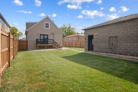 Tiny photo for 5026 S Lavergne Avenue, Chicago, IL 60638 (MLS # 12497481)