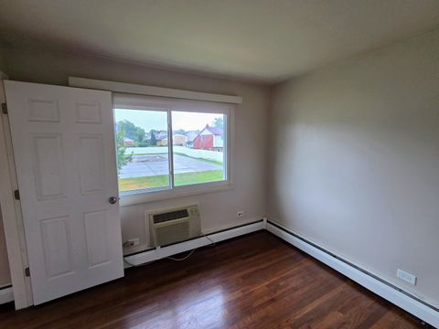 Tiny photo for 9561 Dee Road #2D, Des Plaines, IL 60016 (MLS # 12490042)