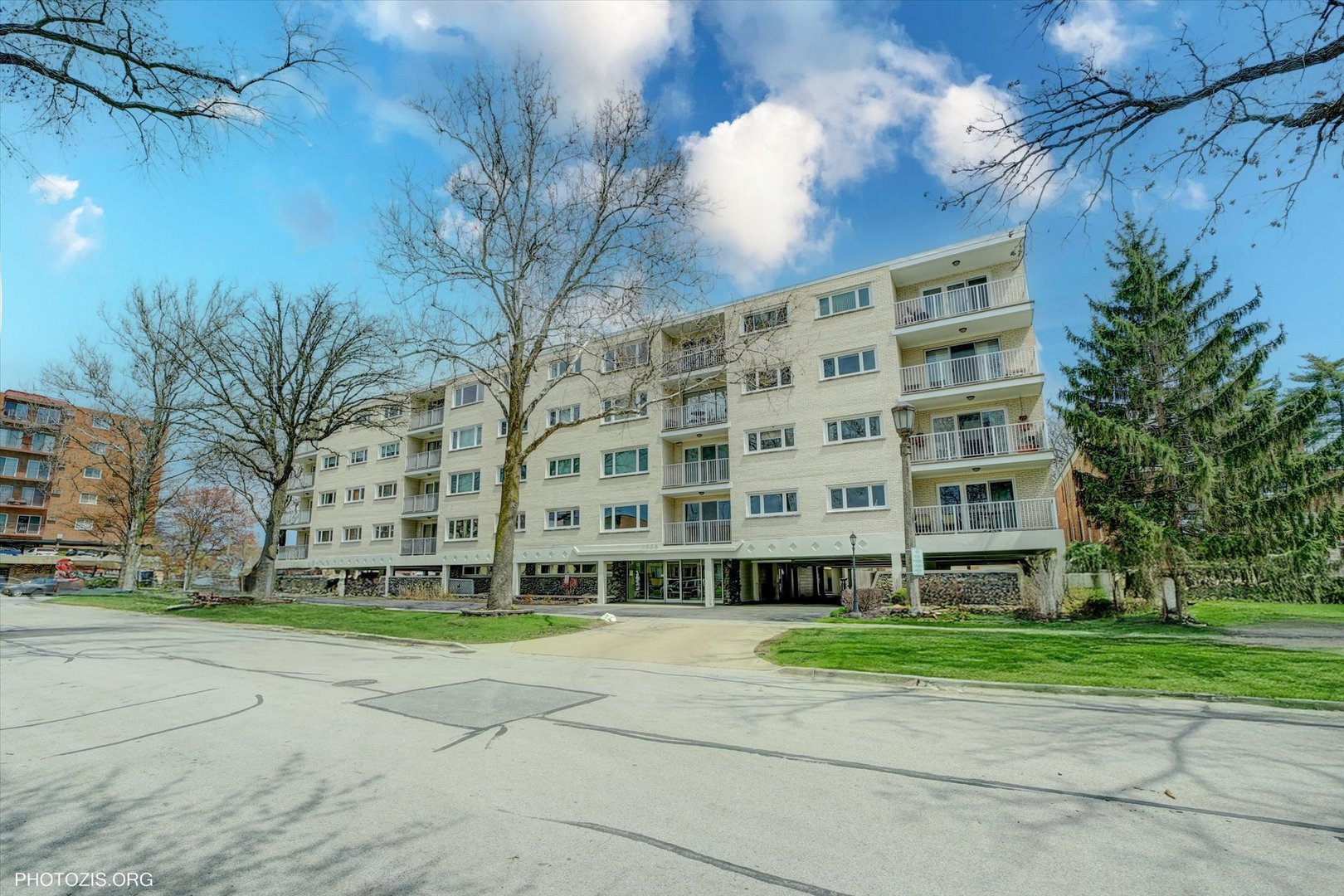 1535 Forest Avenue 504