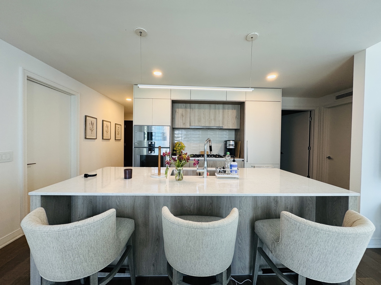 211 N Harbor Drive 901