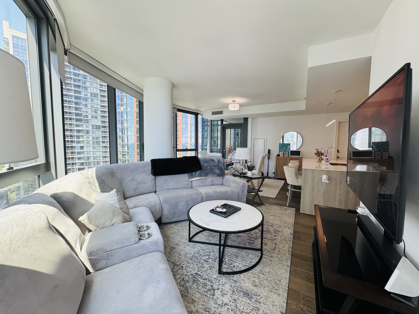 211 N Harbor Drive 901