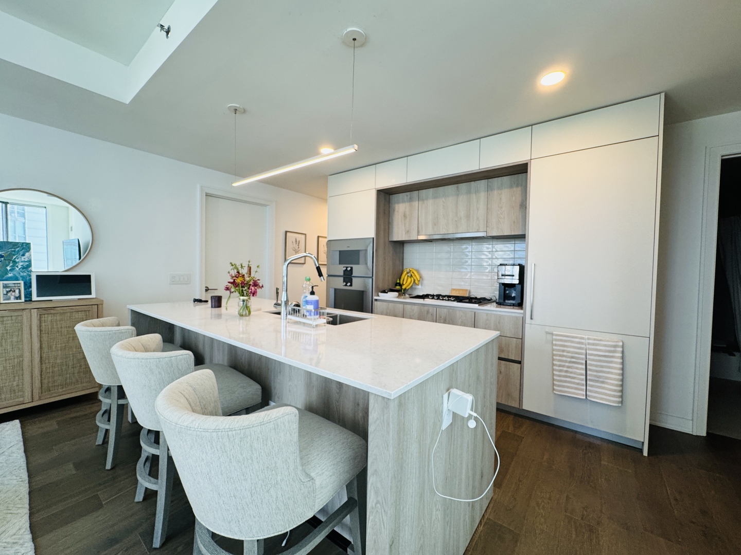 211 N Harbor Drive 901