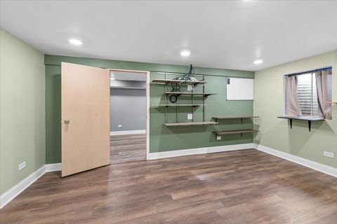 Tiny photo for 725 Buffalo Circle, Carol Stream, IL 60188 (MLS # 12714693)