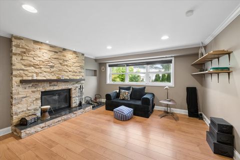 Tiny photo for 725 Buffalo Circle, Carol Stream, IL 60188 (MLS # 12714693)