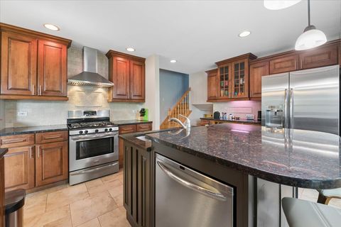 Tiny photo for 725 Buffalo Circle, Carol Stream, IL 60188 (MLS # 12714693)