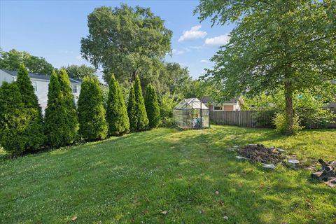 Tiny photo for 725 Buffalo Circle, Carol Stream, IL 60188 (MLS # 12714693)