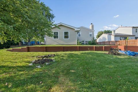 Tiny photo for 725 Buffalo Circle, Carol Stream, IL 60188 (MLS # 12714693)