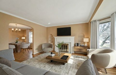 Tiny photo for 6843 N Loleta Avenue, Chicago, IL 60646 (MLS # 12566091)