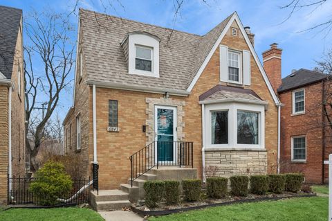 Photo of 6843 N Loleta Avenue, Chicago, IL 60646 (MLS # 12566091)
