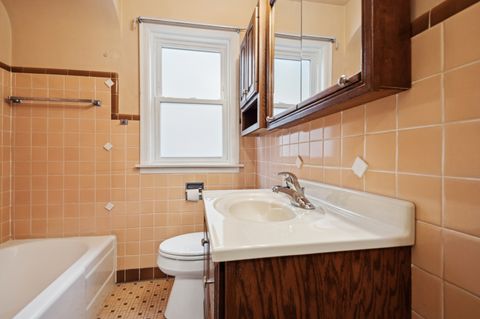 Tiny photo for 6843 N Loleta Avenue, Chicago, IL 60646 (MLS # 12566091)