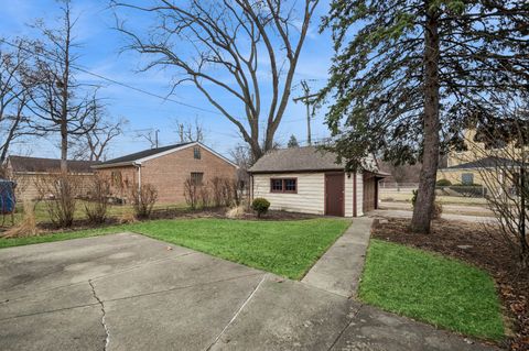 Tiny photo for 6843 N Loleta Avenue, Chicago, IL 60646 (MLS # 12566091)
