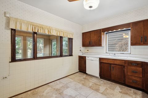 Tiny photo for 6843 N Loleta Avenue, Chicago, IL 60646 (MLS # 12566091)