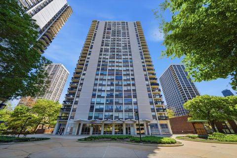 Photo of 1455 N Sandburg Terrace #1107B, Chicago, IL 60610 (MLS # 12648583)