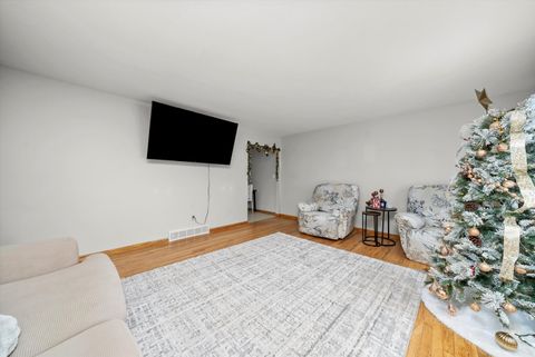 Tiny photo for 806 Adrian Street, Yorkville, IL 60560 (MLS # 12533435)