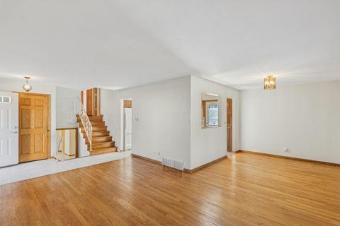 Tiny photo for 851 Love Street, Elk Grove Village, IL 60007 (MLS # 12503960)