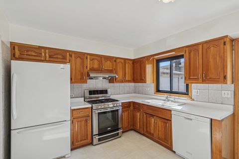 Tiny photo for 851 Love Street, Elk Grove Village, IL 60007 (MLS # 12503960)