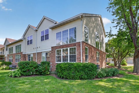 Tiny photo for 140 Bay Drive, Itasca, IL 60143 (MLS # 12798024)
