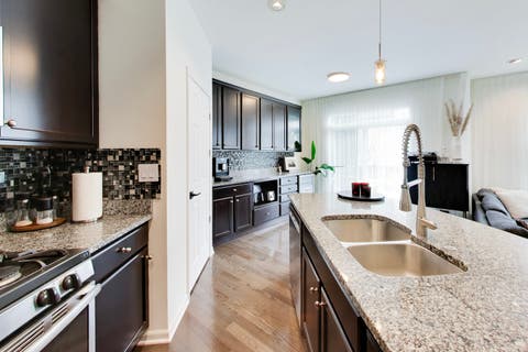 Tiny photo for 31 Oak Creek Court, North Aurora, IL 60542 (MLS # 12626053)