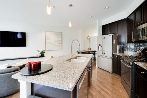 Tiny photo for 31 Oak Creek Court, North Aurora, IL 60542 (MLS # 12626053)